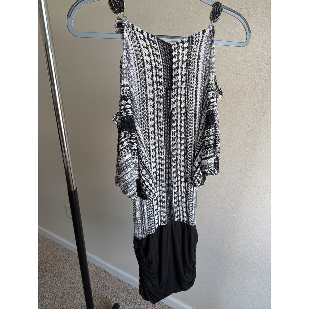 Fifth Culture Womens Black White Geometric Cold Shoulder Ruched Tunic Top - Picture 3 of 8